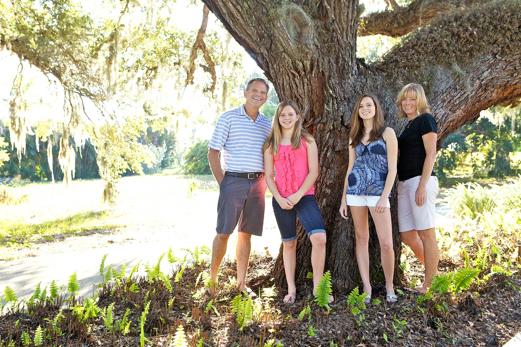 family_photography_neighborhood_MG_3197Robert_Holland_Big_Fish_Studios